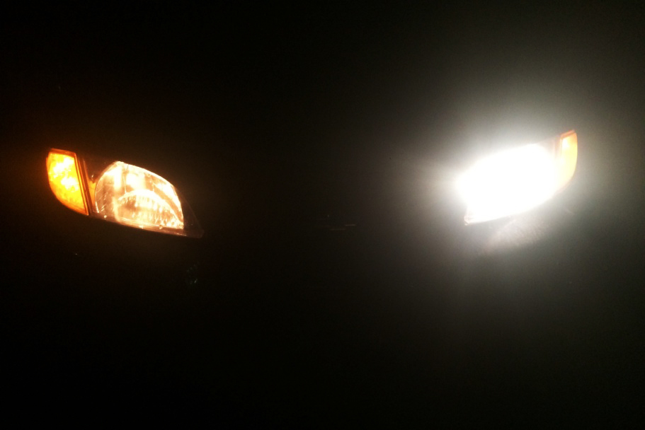 Có rất nhiều nguyên nhân khiến đèn xe bị hư hỏng