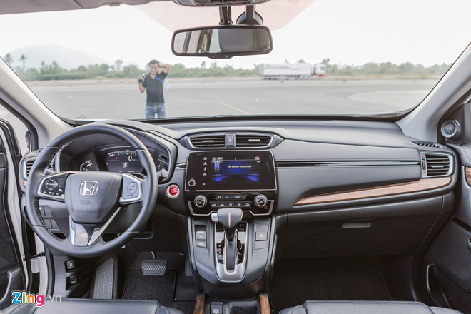 Honda CR-V 2018 het xe trong vong nua thang hinh anh 2