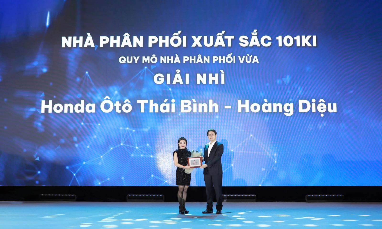 Chúc mừng Honda Ôtô Thái Bình - Hoàng Diệu vinh dự đạt Hạng Nhì Thi Đua Nhà Phân Phối Honda Xuất Sắc kỳ 2 và toàn Ki101