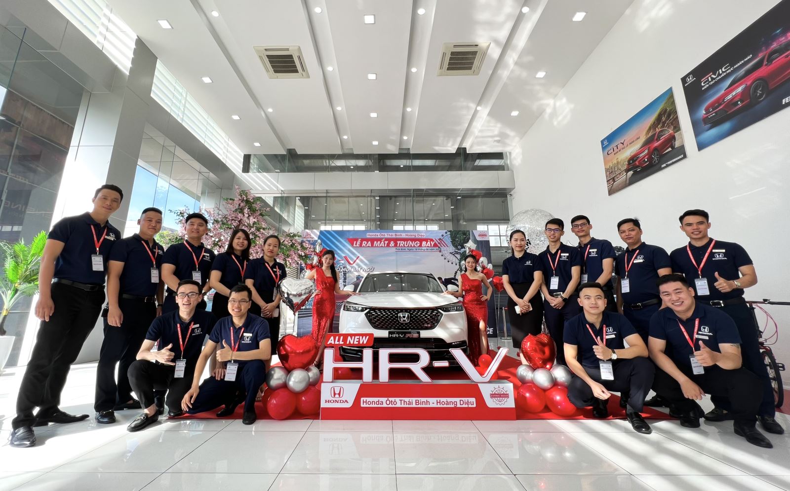 Honda HR-V và Honda Civic vinh dự nhận Giải thưởng “Ô tô của năm” phân khúc xe Crossover cỡ B và phân khúc xe gầm thấp cỡ C năm 2022