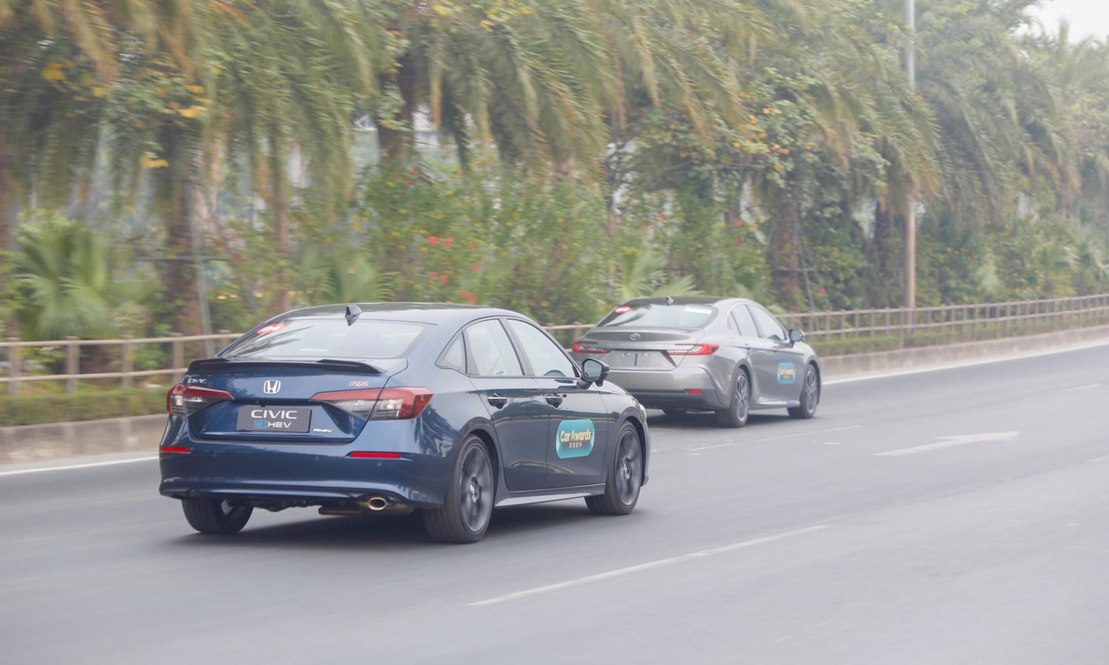 Honda CIVIC e:HEV RS cho khả năng bứt tốc ấn tượng