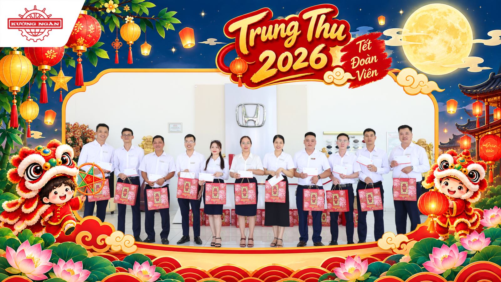 Tặng quà Trung Thu cho CBNV phòng Kinh doanh