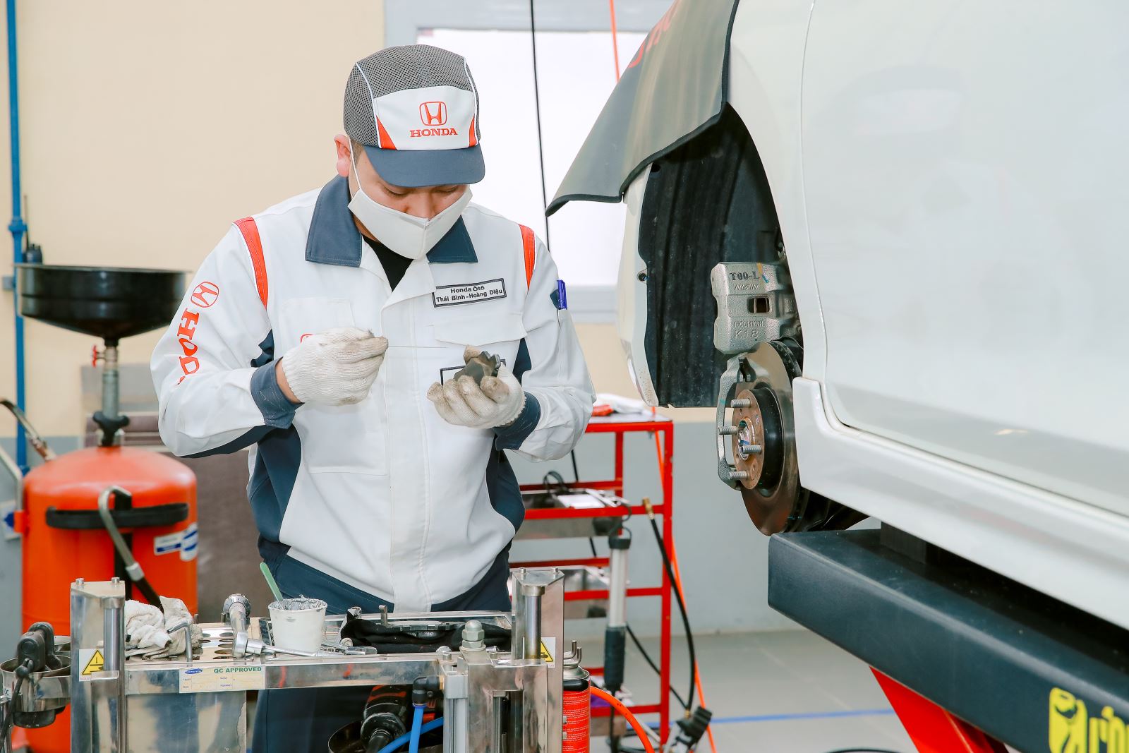Một số lưu ý khi sử dụng phanh xe ô tô