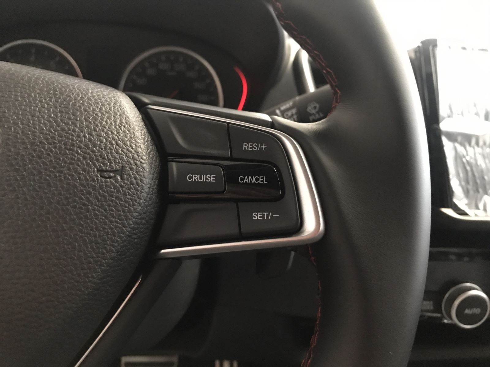 Các nút điều khiển Cruise Control trên Honda CITY