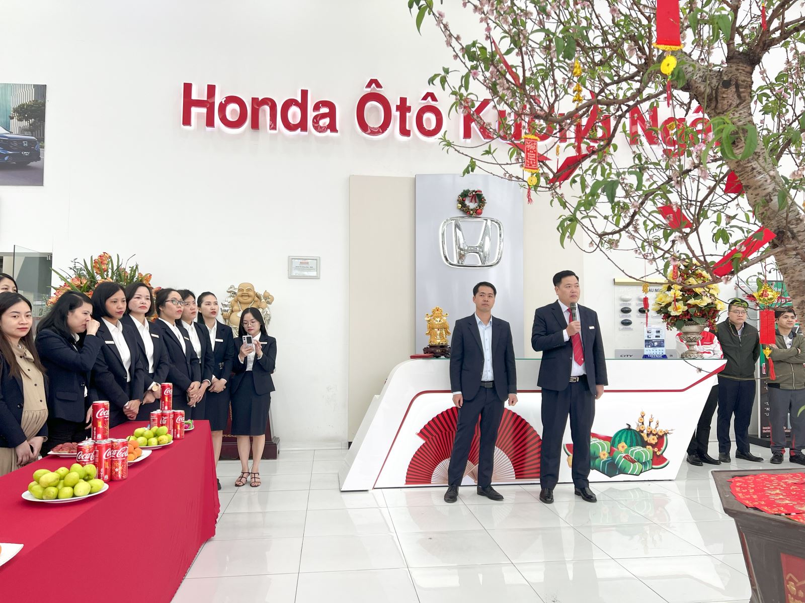 Giám đốc Bán hàng - Ông Nguyễn Văn Công phát biểu tại bổi lễ Khai Xuân 2025