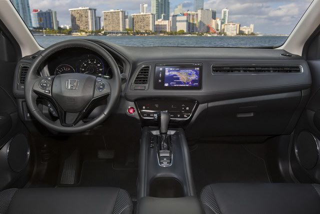 Honda HR-V 2018 giá 445 triệu đồng đe dọa Mazda CX-3 - 2