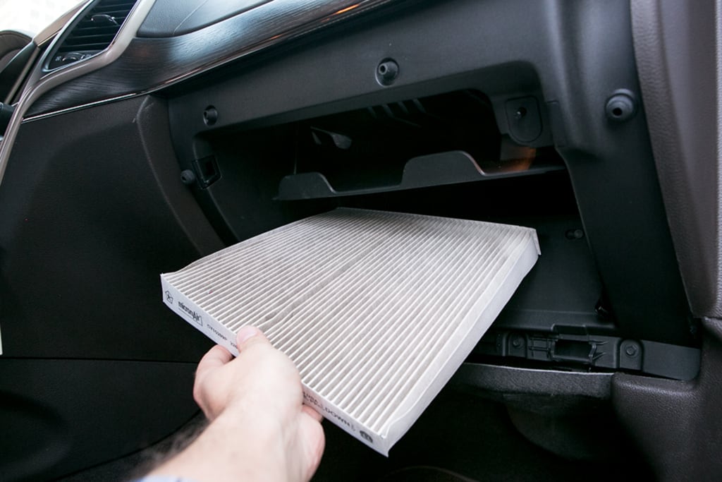 Nên vệ sinh, thay thế lọc gió điều hòa định kỳ