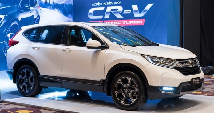 Honda CR-V khan hàng, khách hàng mua xe bị ép mua cả phụ kiện