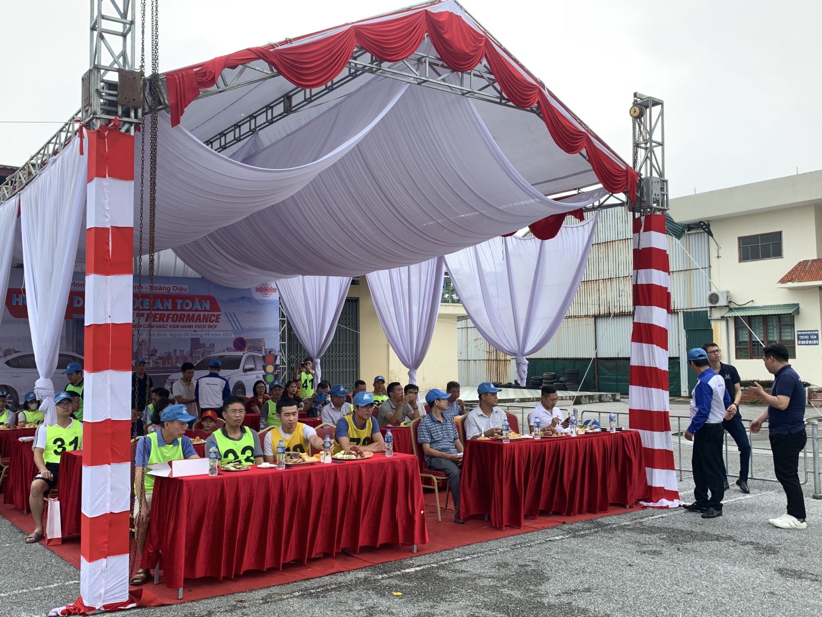 Khu vực tie break để chuẩn bị cho phần thực hành trong chương trình