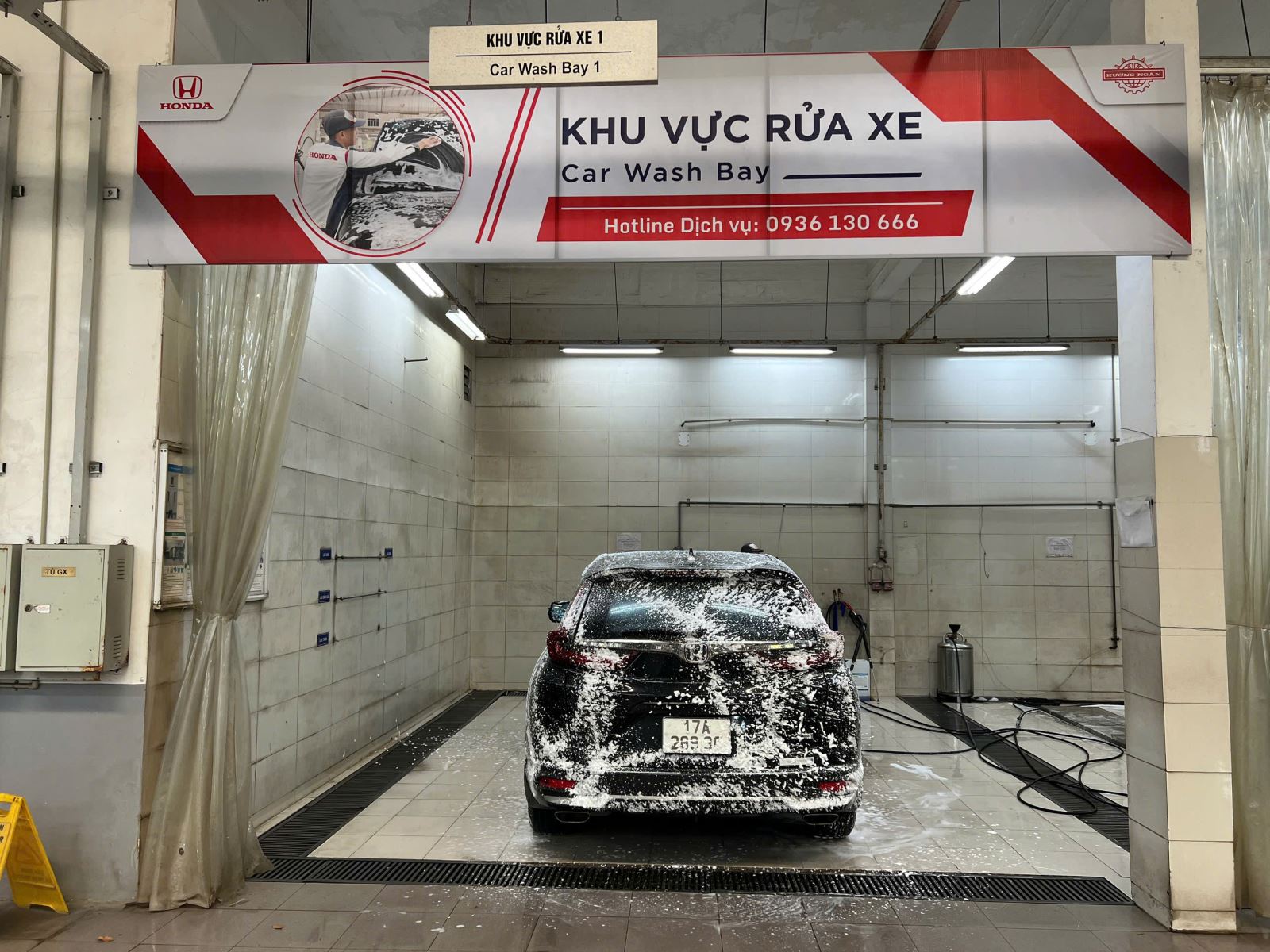 Xịt rửa thân xe đúng cách
